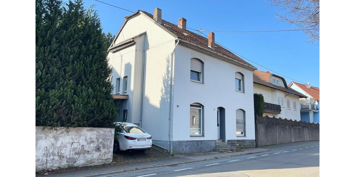 Mehrfamilienhaus, Wohnhaus Nohfelden - 6 Zimmer, 134 m&sup2;, 75.000&euro; | Angebot:27117402