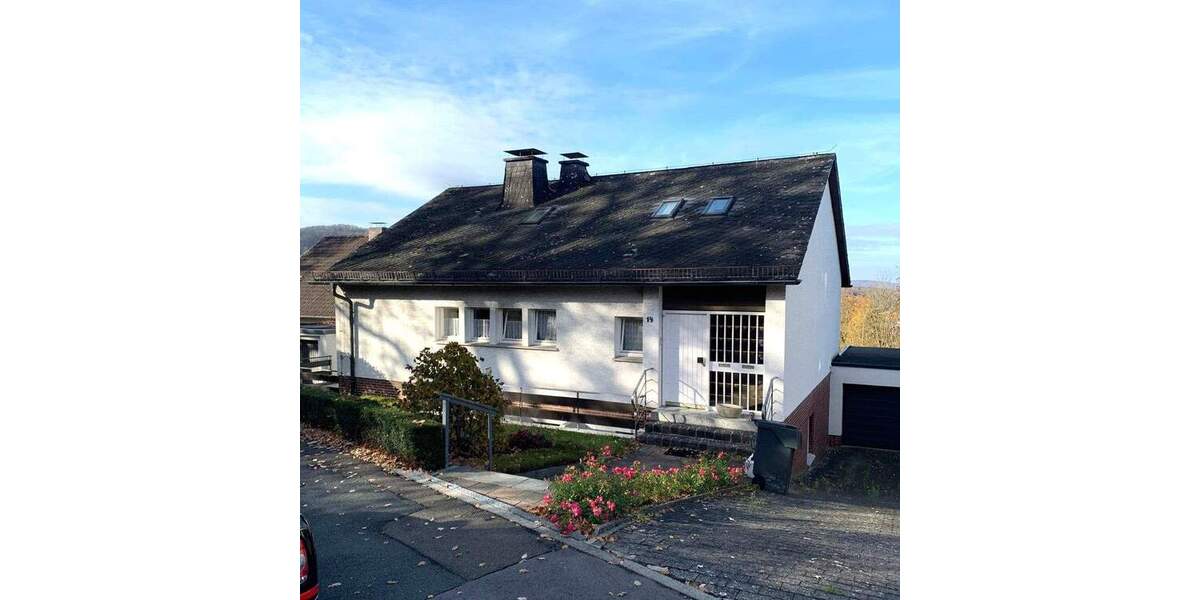 Zweifamilienhaus mit Potenzial und Panorama 8 zimmer