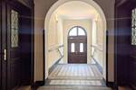 Bezugsfreie 2RW mit EBK und Balkon | Beste Lage und Denkmalschutz! | Hochparterre | Parkett