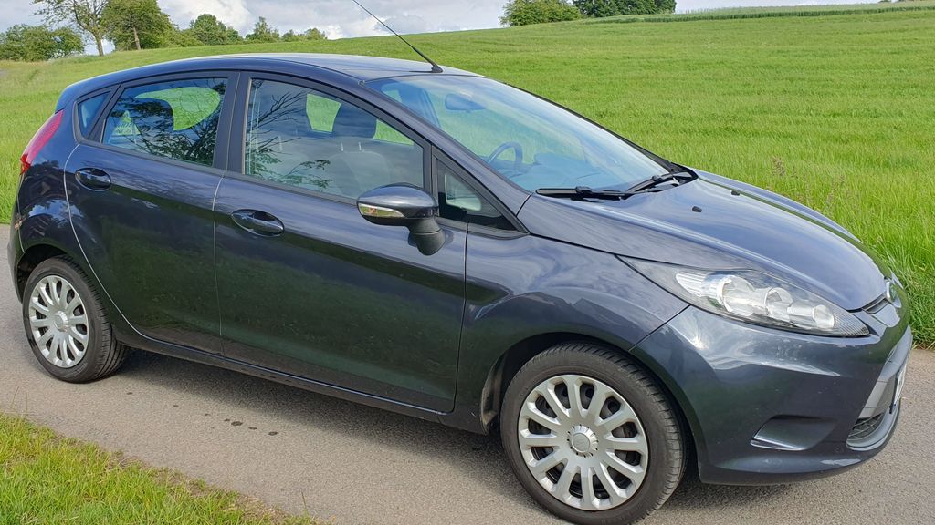 Ford Fiesta 114.000 km 2.700 &euro; Neukirchen 34626