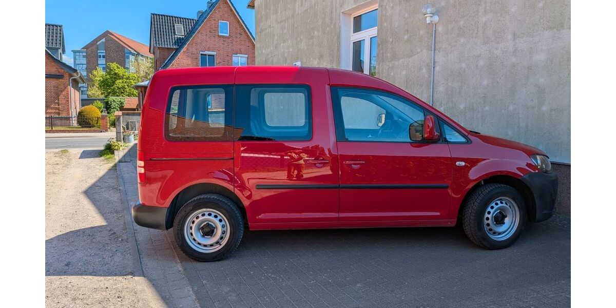 VW Caddy 112.500 km 7.700 &euro; Waren 17192