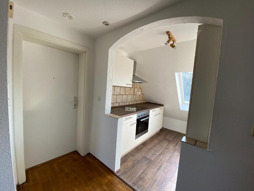 Charmante 2-Zimmer-Dachgeschoßwohnung Gründerzeithaus Sterkrade