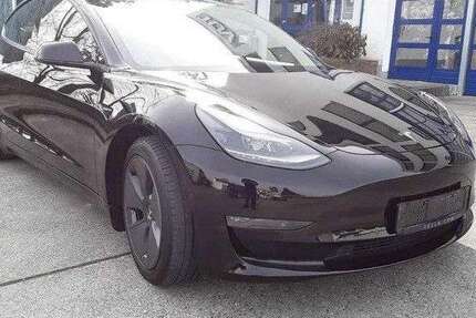 Tesla Model 3 45.455 km 29.950 &euro; Herges-Hallenberg 98587