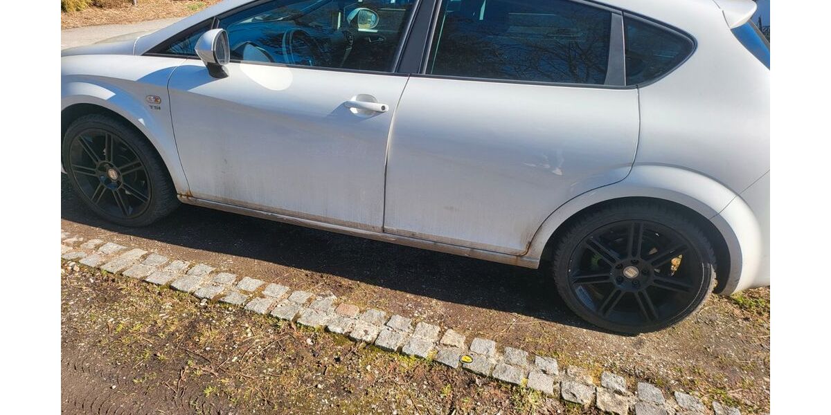 Seat Leon 137.000 km 3.800 &euro; Edling 83533