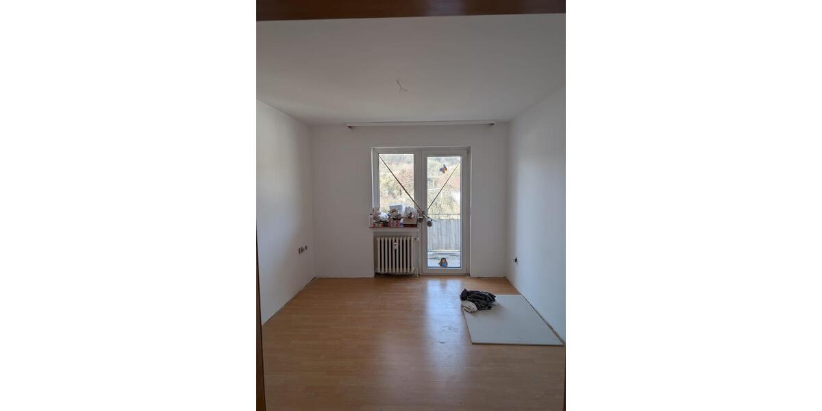 Etagenwohnung Sontra - 4 Zimmer, 95 m&sup2;, 550&euro; | Angebot:26654352