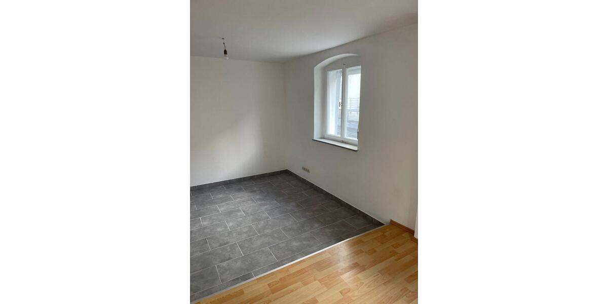 Schönes Wohnhaus mit Garten und Carport zur Miete 4 zimmer