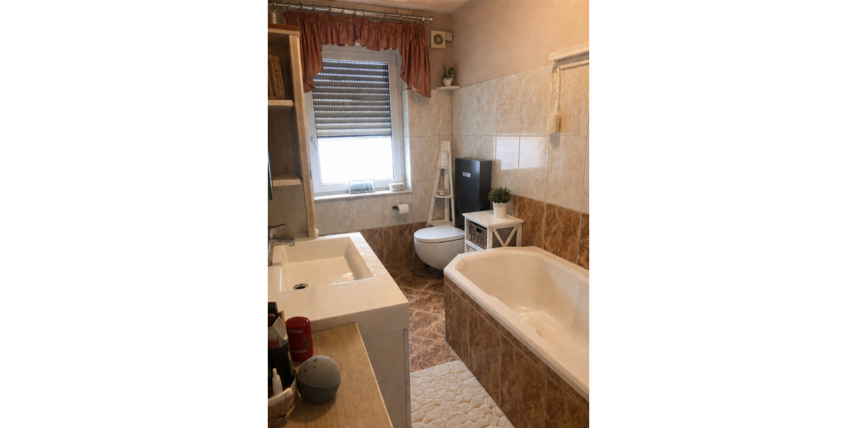 Einfamilienhaus An der Schmücke - 8 Zimmer, 173 m&sup2;, 189.000&euro; | Angebot:26451597