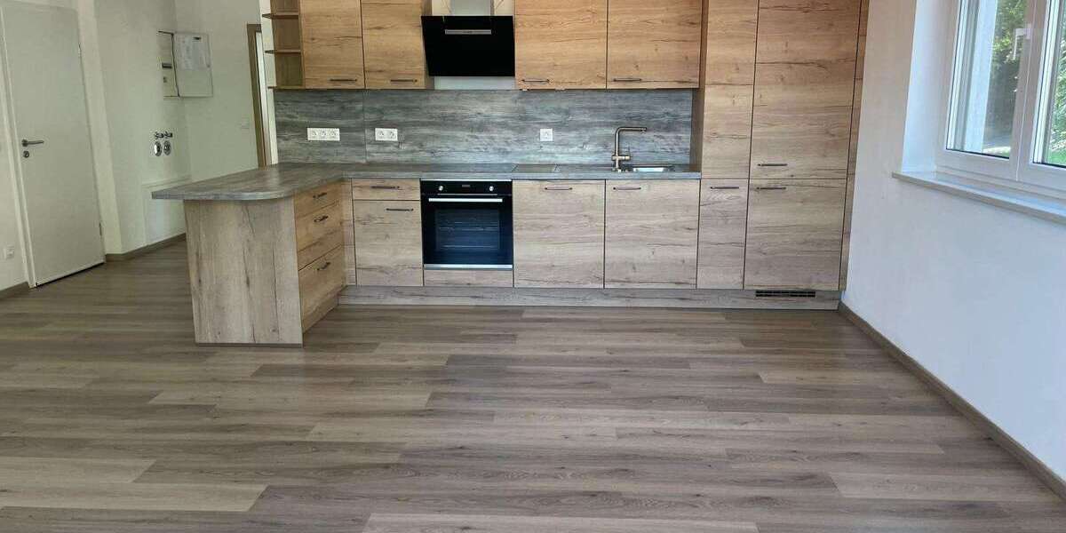 Etagenwohnung Teublitz - 3 Zimmer, 85 m&sup2;, 284.000&euro; | Angebot:27112727