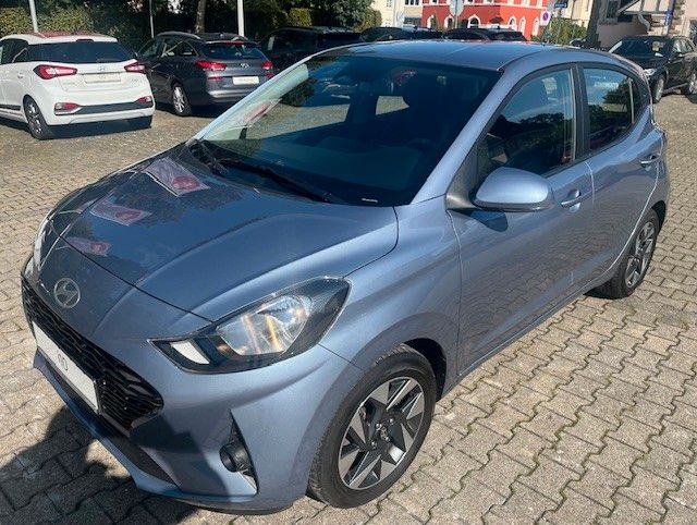 Hyundai i10 10.000 km 18.200 € Villingen-Schwenningen 78048