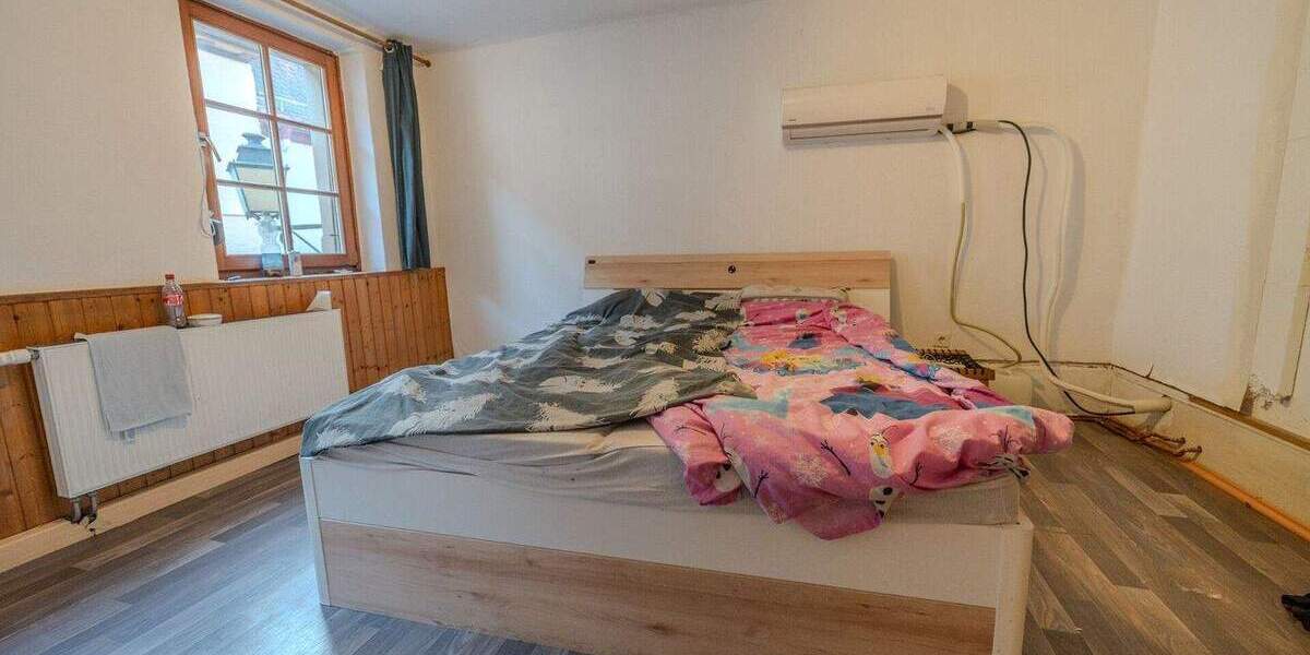 Altstadthaus mit bis zu 3 Wohneinheiten und Ladenfläche - jetzt bei realunis 9 zimmer