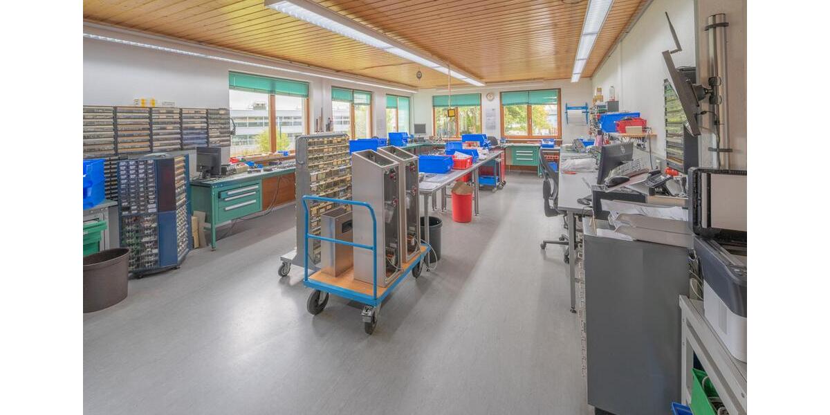 Gewerbeobjekt Villingen-Schwenningen Schwenningen - 3.934&euro; | Angebot:22041343