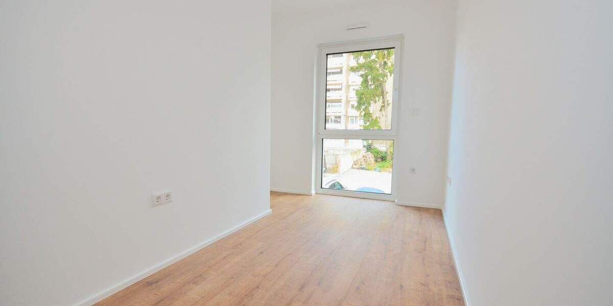 Urbaner Rückzugsort im Stadthaus: Wohnen mit Stil und Effizienz in Neu-Isenburg 5 zimmer