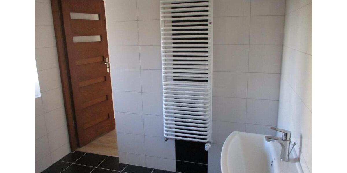 Etagenwohnung Borken (Hessen) - 3 Zimmer, 100 m&sup2;, 860&euro; | Angebot:26102419