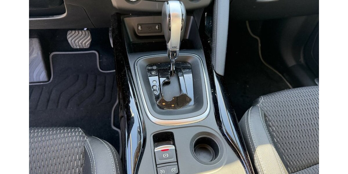 Renault Kadjar Limited / Heiz.Frontsch./SitzH/RFK 32.000 km 13.490 &euro; Donauwörth 86609