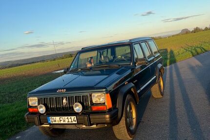 Jeep Cherokee 188.500 km 6.150 &euro; Struppen 01796