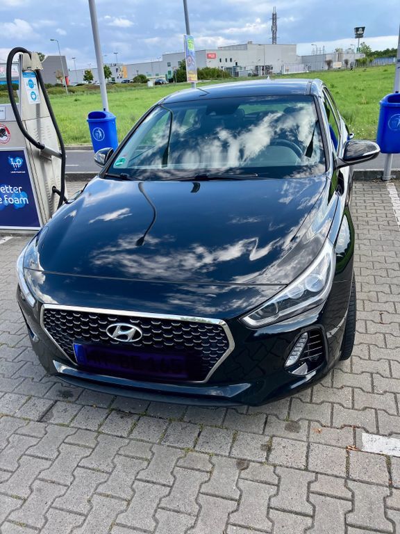 i30