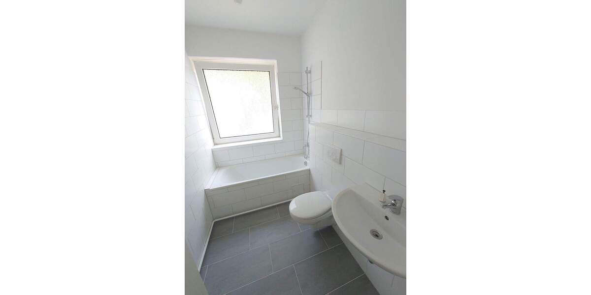 Zum 01.02.2026 - neues Jahr, neues Glück - sanierte Wohnung mit Balkon 2 zimmer