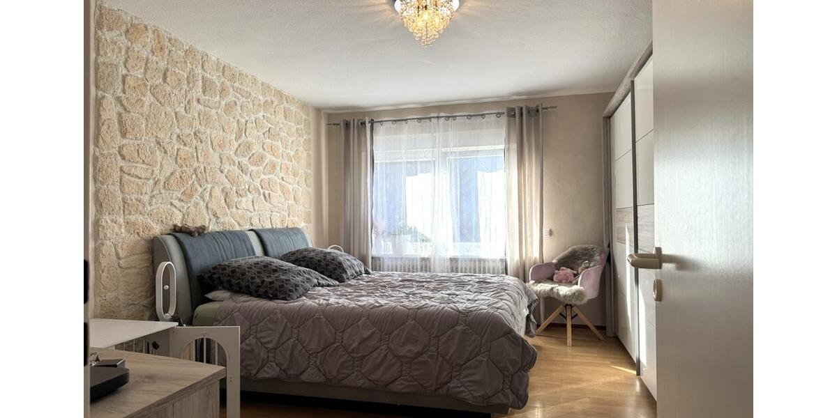 Etagenwohnung Mainz Ebersheim - 4 Zimmer, 108 m&sup2;, 1.400&euro; | Angebot:26350786