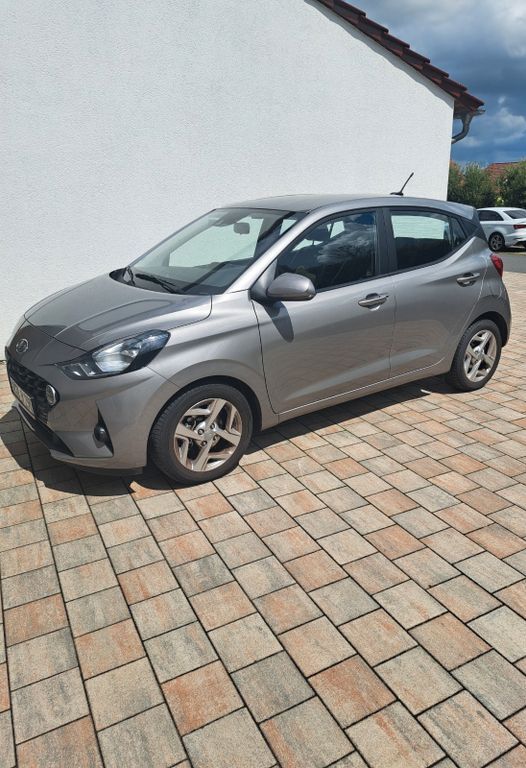 i10