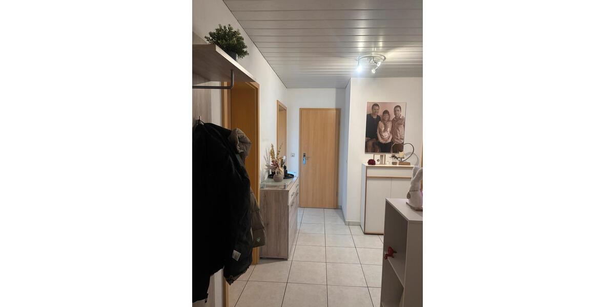 Dachgeschoßwohnung Eichendorf - 3 Zimmer, 83 m&sup2;, 810&euro; | Angebot:26409135