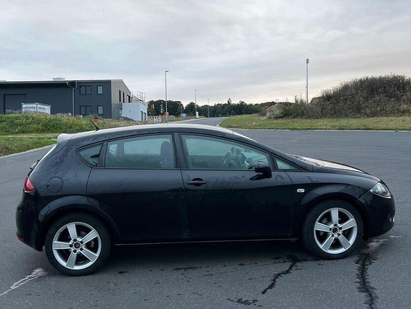 Seat Leon 173.000 km 2.555 € Puderbach 56305