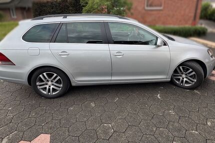 VW Golf 151.000 km 6.900 € Halle 33790