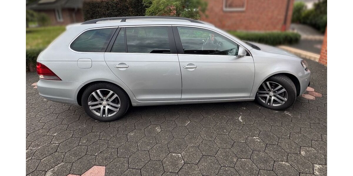 VW Golf 151.000 km 6.900 € Halle 33790