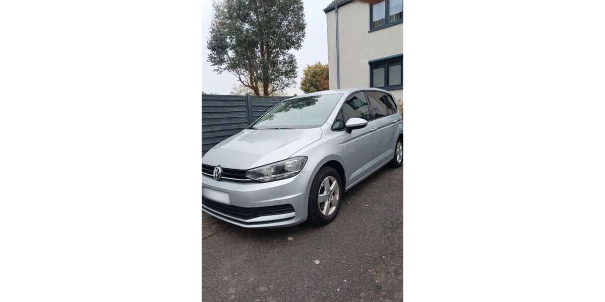 VW Touran 195.000 km 12.500 &euro; Düren 52351