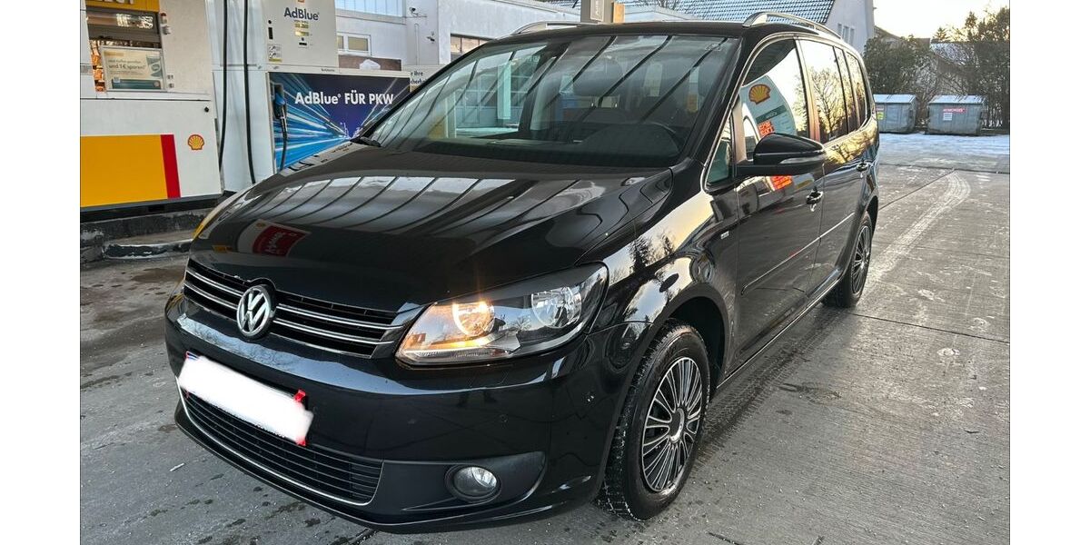 VW Touran 245.000 km 6.390 &euro; Feldkirchen 85622