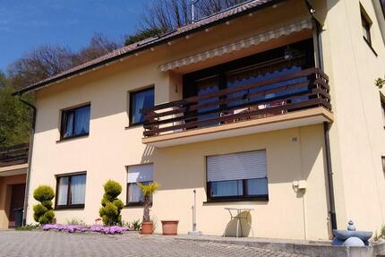 Mehrfamilienhaus mit großem Grundstück zimmer