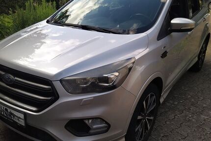 Ford Kuga 93.000 km 16.490 € Kernen 71394