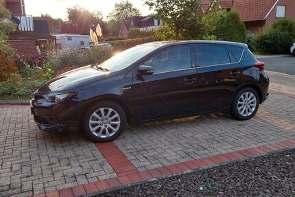 Toyota Auris 64.000 km 14.750 &euro; IBBENBÜREN 49479