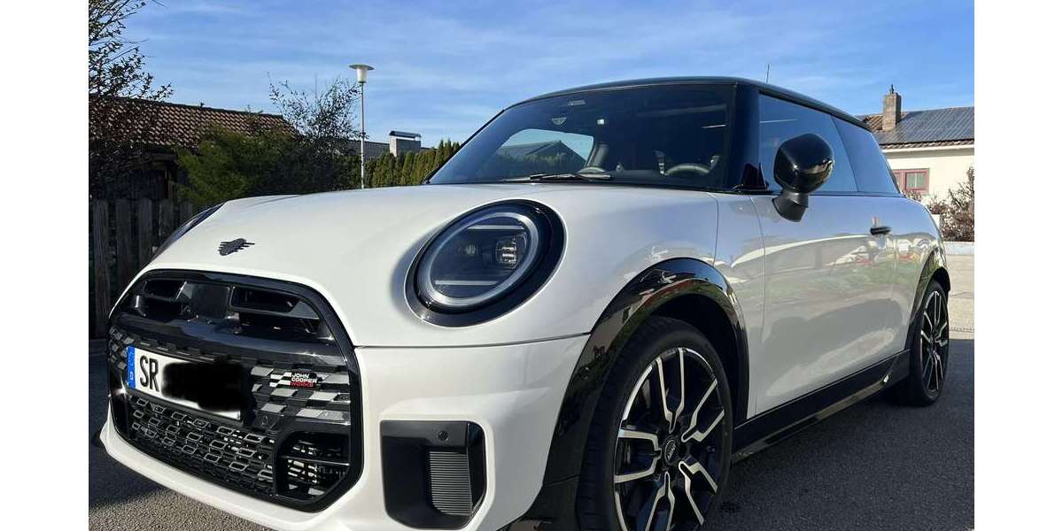 Mini John Cooper Works 7.315 km 29.900 &euro; Feldkirchen 94351