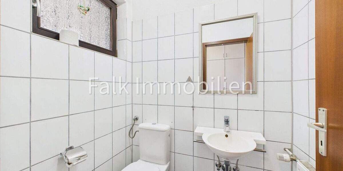 Reihenmittelhaus Brühl - 4 Zimmer, 106 m&sup2;, 360.000&euro; | Angebot:25391396