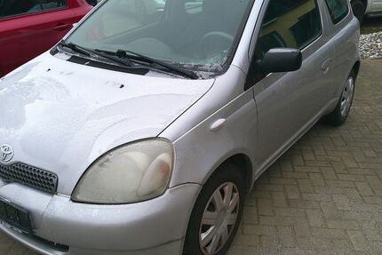 Toyota Yaris 200.000 km 999 &euro; Neddemin 17039