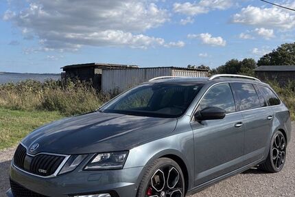 Skoda Octavia 125.000 km 20.890 &euro; Mönchgut 18586