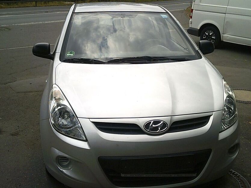 i20