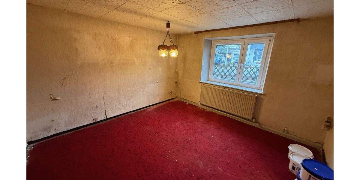 Einfamilienhaus Quierschied Göttelborn - 7 Zimmer, 123 m&sup2;, 99.000&euro; | Angebot:24838473