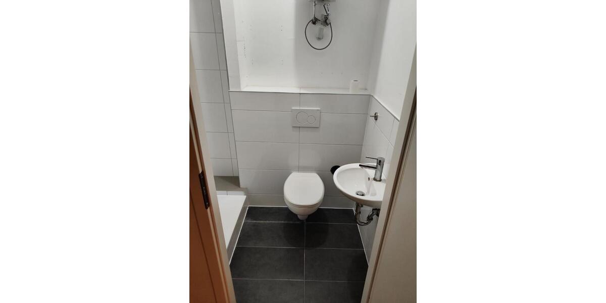 Etagenwohnung Weingarten (Baden) - 2 Zimmer, 70 m&sup2;, 1.000&euro; | Angebot:24444717