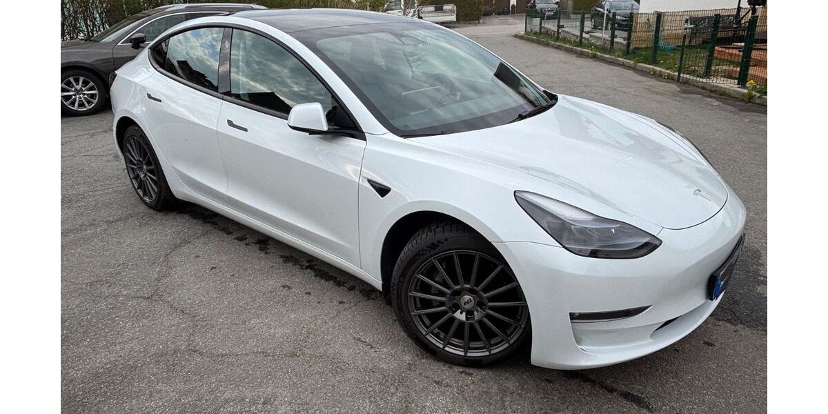 Tesla Model 3 131.804 km 24.500 &euro; Ruderting 94161