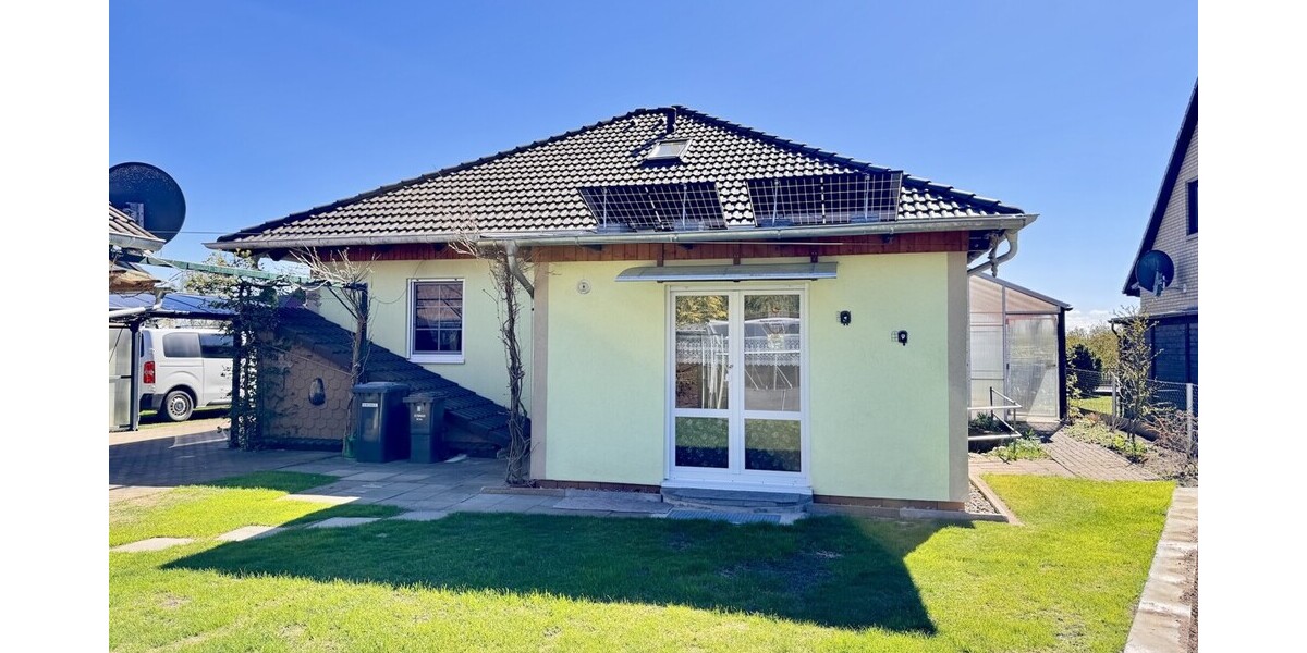 HORN IMMOBILIEN + Einfamilienhaus mit Einbauküche, Doppelgarage und Keller in Krugsdorf bei Pasewalk - Einfamilienhaus Krugsdorf | Angebot:26531984