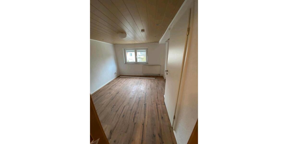 Reihenhaus Hemmingen - 4 Zimmer, 90 m&sup2;, 1.000&euro; | Angebot:24945238