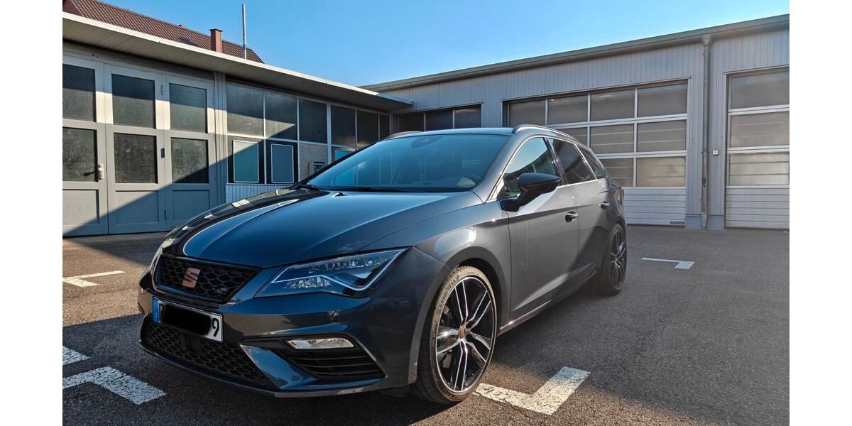 Seat Leon 52.500 km 25.499 &euro; Grafenberg 72661