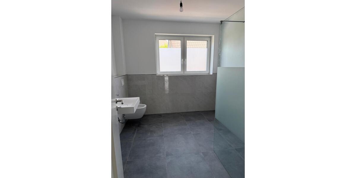 Etagenwohnung Wiehl - 3 Zimmer, 95 m&sup2;, 1.100&euro; | Angebot:26699831