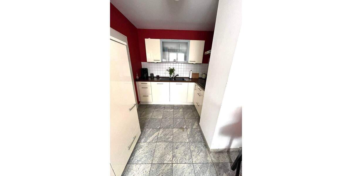 Großzügige und helle 3-Zimmer-Wohnung mit Balkon, Garage und Stellplatz in Feucht 3 zimmer