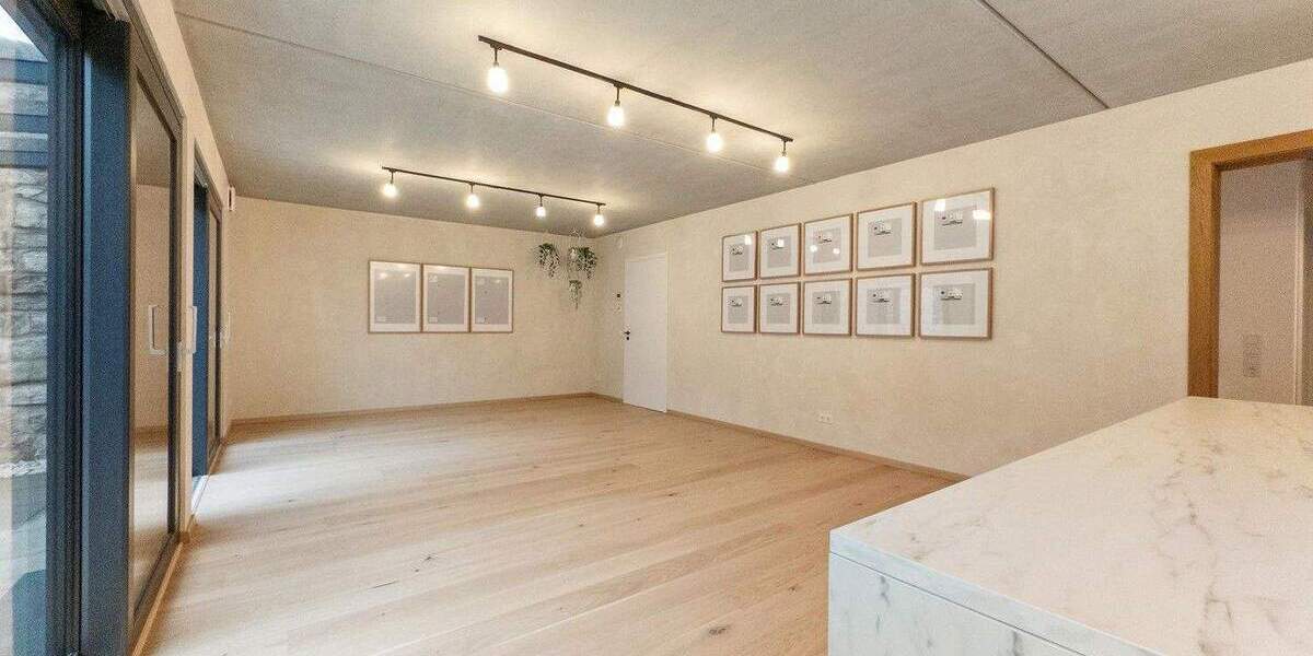 Einfamilienhaus Würzburg Heidingsfeld - 8 Zimmer, 215 m&sup2;, 1.095.000&euro; | Angebot:25566089