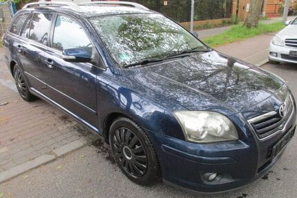 Toyota Avensis 252.000 km 2.450 &euro; Berlin 12357