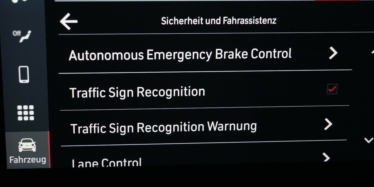 Fiat 500e Action Carplay Android Sitzheizung 38.100 km 12.680 &euro; Lich 35423