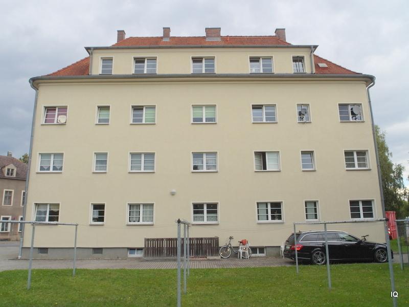 Ab Nov.Dez.: Gemütliche, kleine 2-Zimmer-Wohnung mit separater Küche und Badewanne im 1.OG
