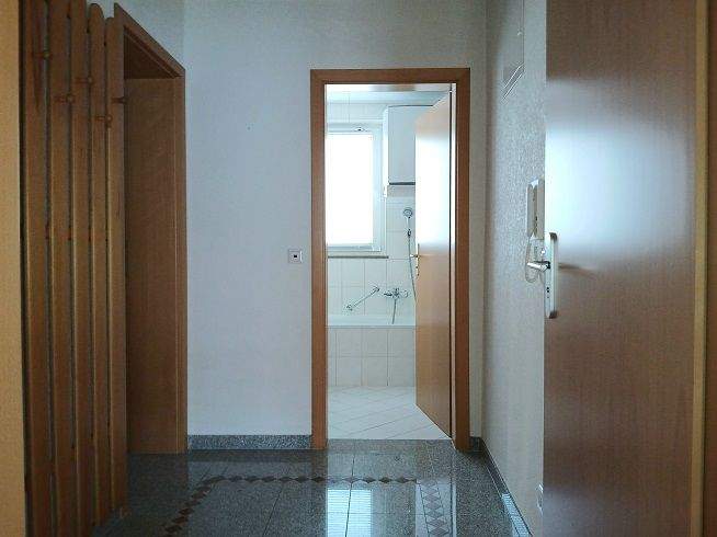 Renovierte, gepflegte, 2-Zi.- Wohnung mit Garage! 2 zimmer